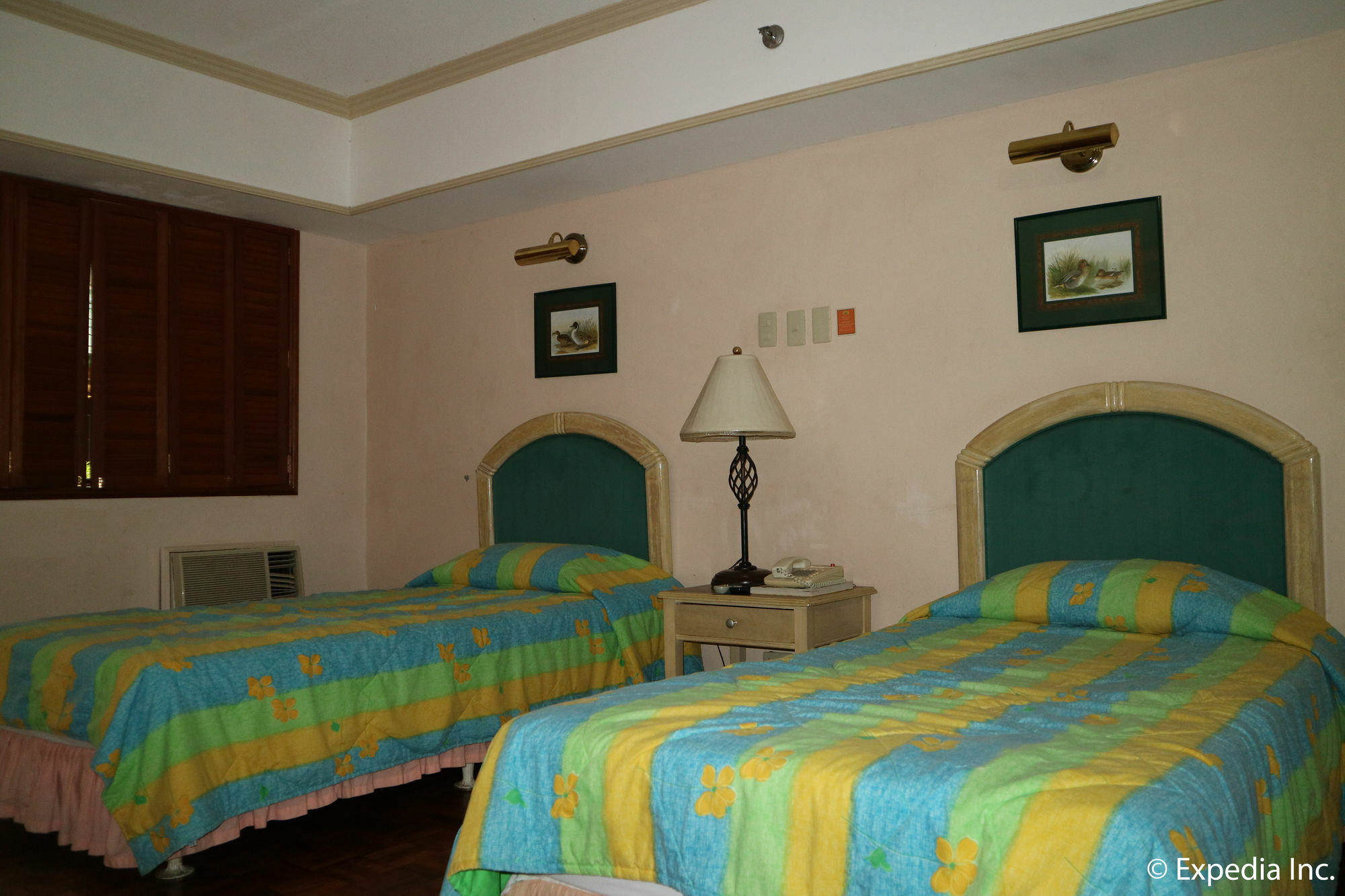Sunrise Holiday Mansion Tagaytay City Exterior photo